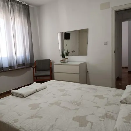 Apartment Piso Dos Junto Plaza Colon